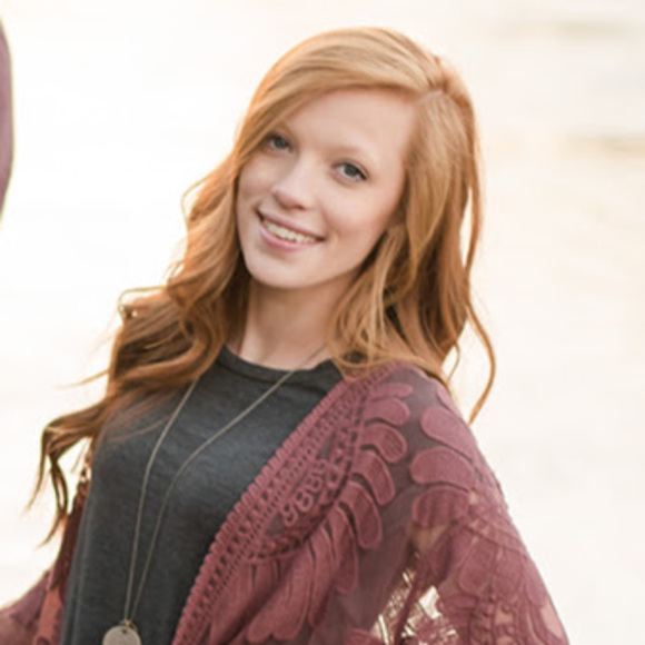 Meet your Posher, Ashlee - Picture 1 of 1